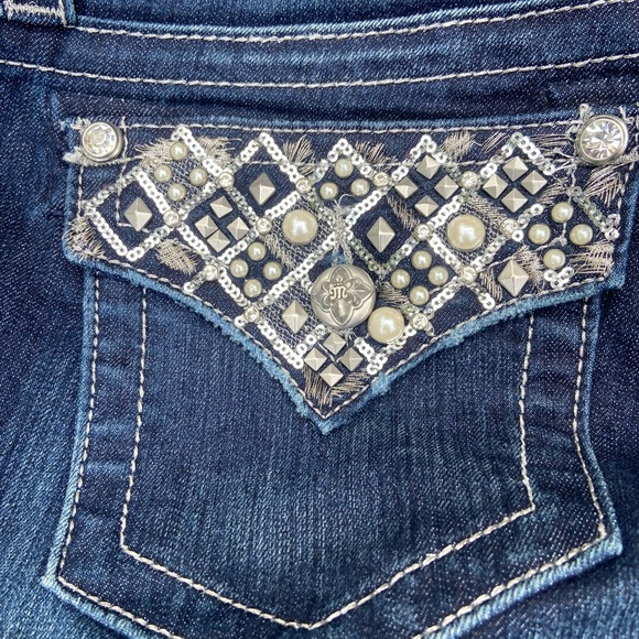 ***SOLD*** MISS ME Signature Boot Cut Embellished Flap Pocket Jeans Size 30 x 30 - Picture 9 of 12